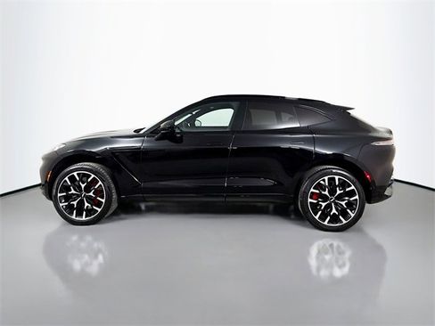 Used 2021 Aston Martin DBX image 8