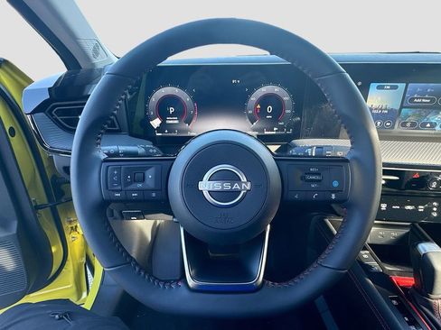 New 2025 Nissan Kicks SR image 11