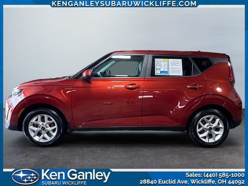 Used 2024 Kia Soul LX w/ Option Group 015 FWD image 2
