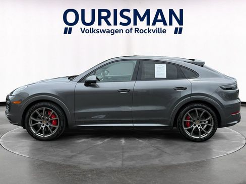 Used 2023 Porsche Cayenne GTS w/ Premium Package AWD/4WD image 3