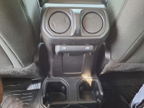 Used 2020 Jeep Gladiator Sport w/ Quick Order Package 24S image 17