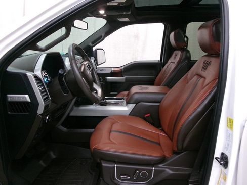 Used 2018 Ford F150 King Ranch w/ Equipment Group 601A Luxury AWD/4WD image 21