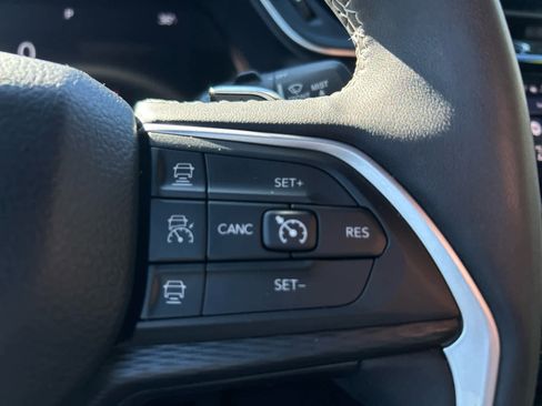 Used 2023 Jeep Grand Cherokee Altitude image 26