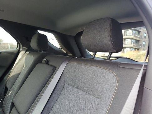 Used 2023 Chevrolet Equinox LT image 9