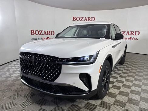 New 2026 Lincoln Nautilus Premier image 3