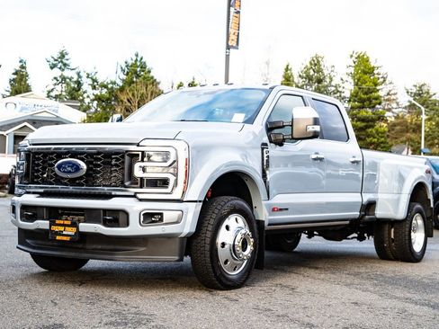 Used 2025 Ford F450 Platinum w/ Platinum Plus Package image 8