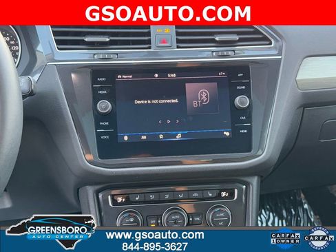 Used 2021 Volkswagen Tiguan SE w/ Panoramic Sunroof Package image 24