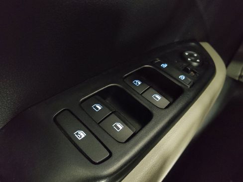 Used 2021 Hyundai Venue SEL FWD image 27