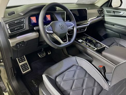 New 2026 Volkswagen Atlas Peak Edition AWD/4WD image 5