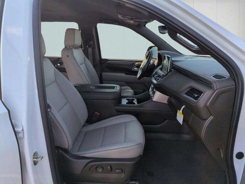 Used 2023 GMC Yukon SLT w/ SLT Luxury Package AWD/4WD image 34