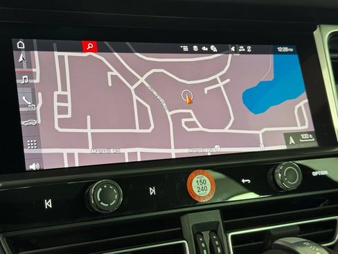 Certified 2026 Porsche Macan AWD/4WD image 32