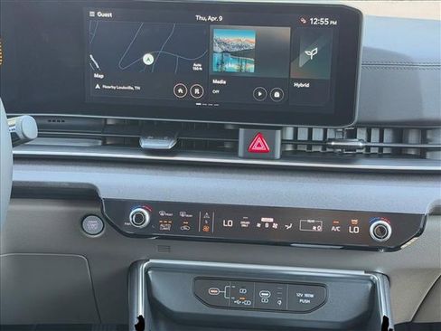 New 2026 Kia Carnival EX image 19