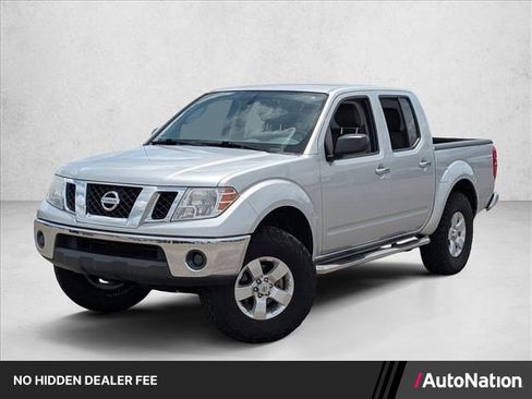 Used 2010 Nissan Frontier SE RWD image 1