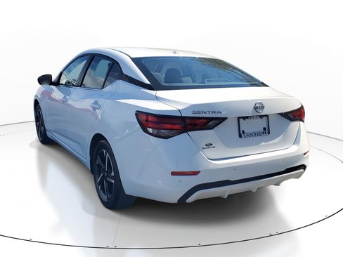 Used 2025 Nissan Sentra SV image 4