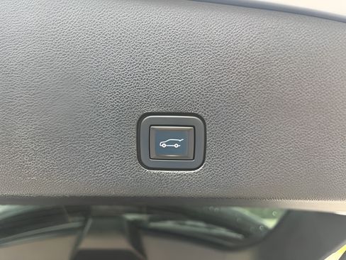 Used 2020 Cadillac XT6 Premium Luxury FWD image 10