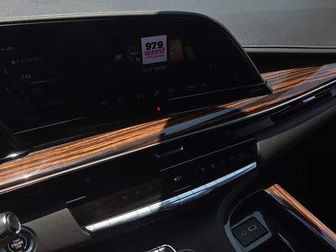 Used 2023 Cadillac Escalade Premium Luxury w/ Performance Package RWD image 28