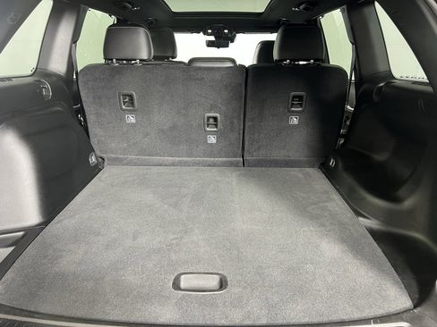 Used 2024 Jeep Grand Cherokee Limited w/ Luxury Tech Group II image 29