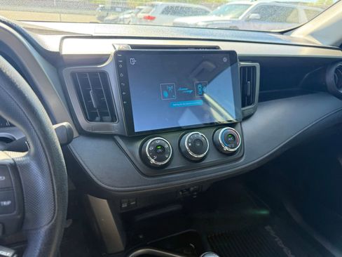 Used 2017 Toyota RAV4 LE w/ Carpet Mat Package FWD image 20