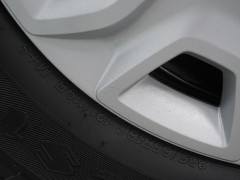 Used 2017 Ford Transit 150 XLT image 22