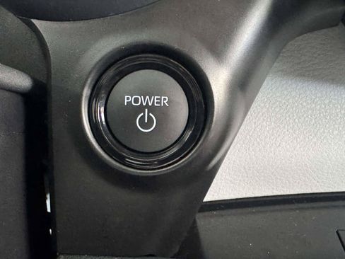 Used 2026 Toyota Sienna LE FWD image 24
