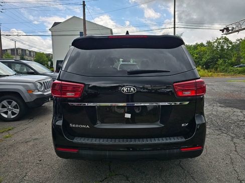 Used 2019 Kia Sedona EX FWD image 6