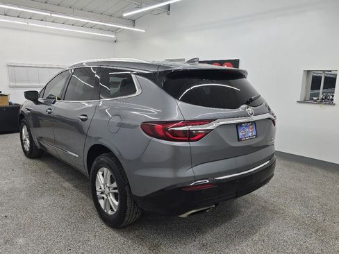 Used 2019 Buick Enclave Essence image 4