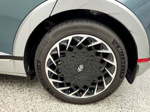 Used 2024 Hyundai Ioniq 5 Limited image 9