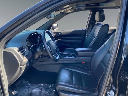 Used 2025 Dodge Durango GT AWD/4WD image 9
