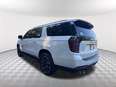 Used 2025 Chevrolet Suburban RST RWD image 7
