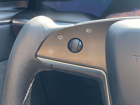 Used 2024 Tesla Model S image 10