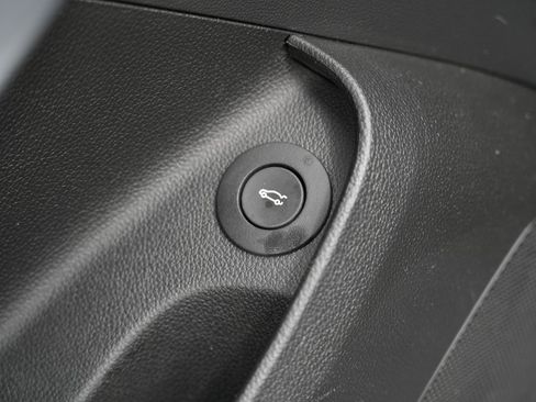 Used 2017 Buick Regal GS w/ Driver Confidence Package #2 image 29