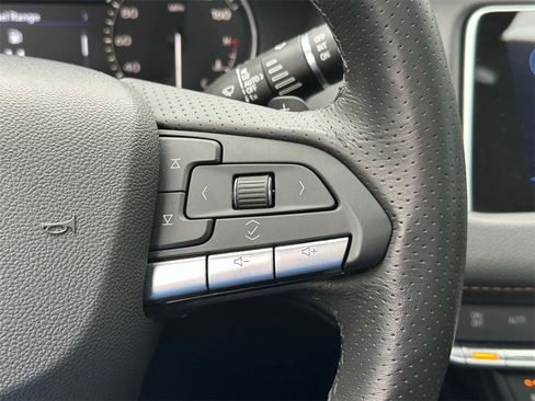 Certified 2022 Cadillac XT4 Sport w/ Enhanced Visibility Package image 31