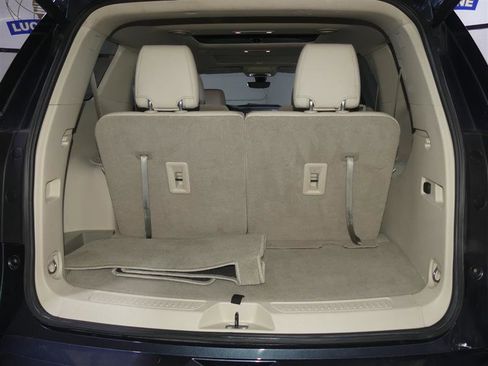 Used 2020 GMC Acadia Denali image 8