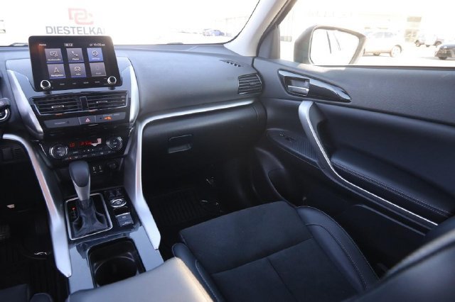 Used 2025 Mitsubishi Eclipse Cross SE AWD/4WD image 28