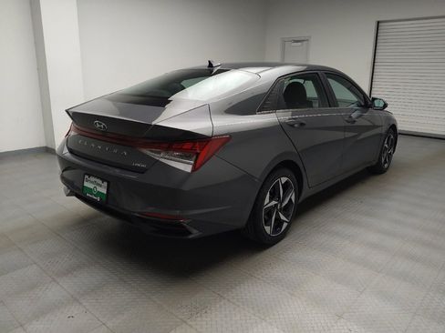 Used 2023 Hyundai Elantra Limited FWD image 9
