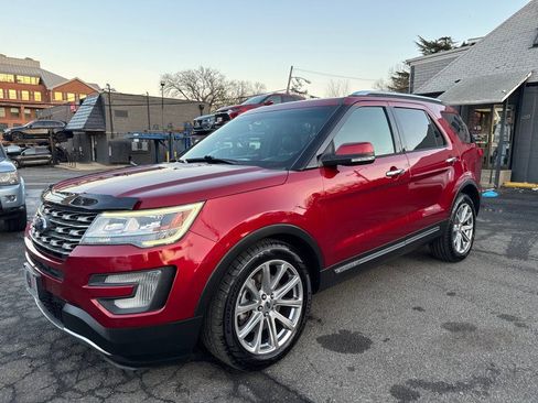 Used 2017 Ford Explorer Limited image 3