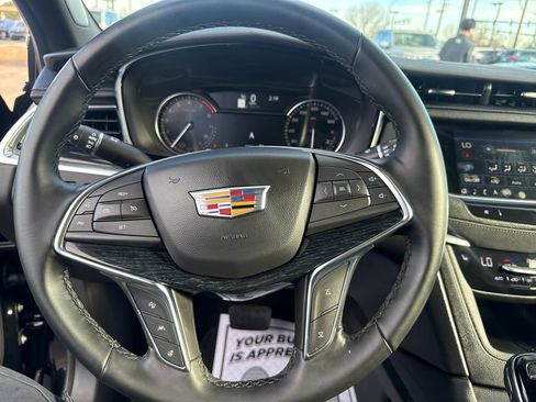 Used 2025 Cadillac XT5 Premium Luxury image 15