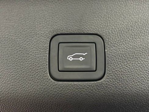 New 2026 GMC Yukon XL Elevation image 11