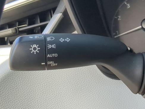 Used 2024 Toyota Corolla SE image 25