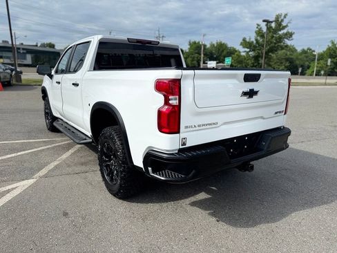 Used 2025 Chevrolet Silverado 1500 ZR2 w/ Technology Package AWD/4WD image 4