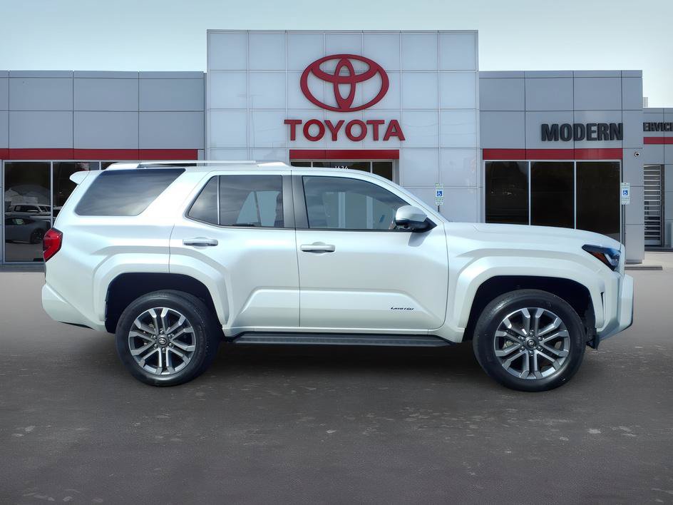Certified 2025 Toyota 4Runner Limited AWD/4WD image 9