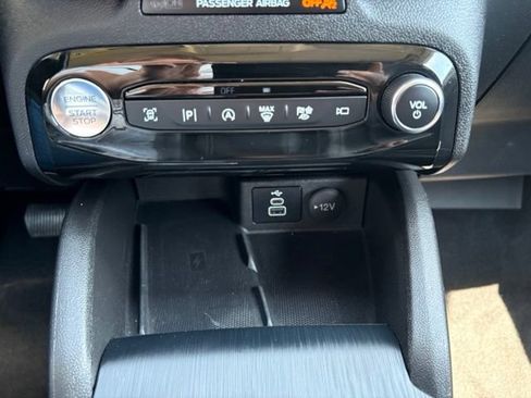 Used 2024 Ford Escape Platinum AWD/4WD image 31