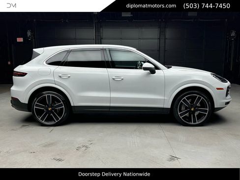 Used 2023 Porsche Cayenne image 7