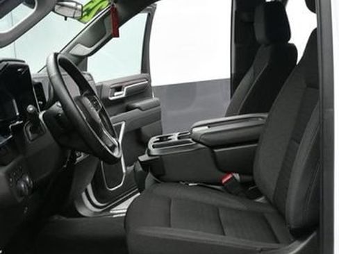 Used 2025 Chevrolet Silverado 1500 LT Trail Boss w/ Protection Package AWD/4WD image 10