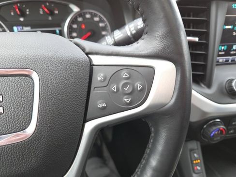 Used 2018 GMC Acadia SLE image 56