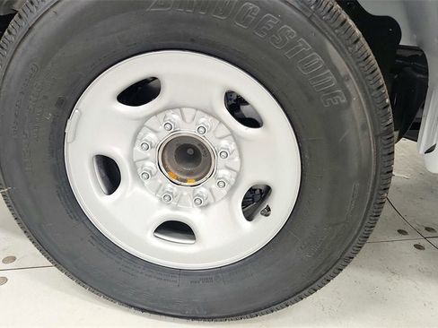 New 2025 Chevrolet Express 2500 image 27