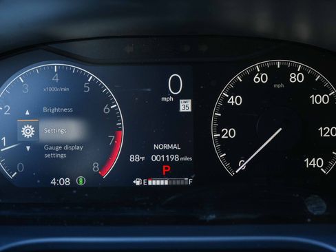 Used 2025 Honda HR-V LX image 26