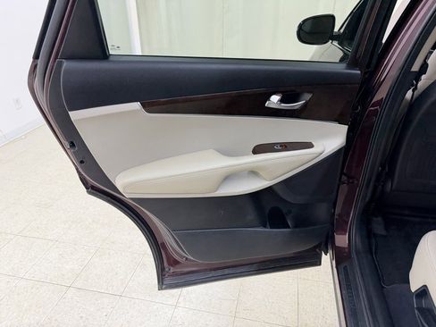Used 2018 Kia Sorento LX image 15