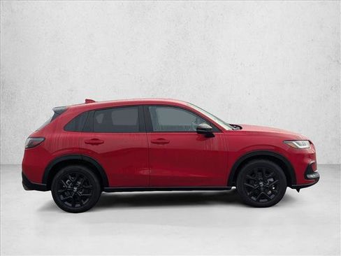 Used 2025 Honda HR-V Sport image 4