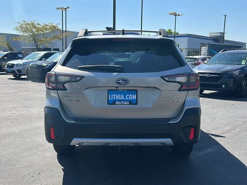 Used 2020 Subaru Outback Limited XT w/ Popular Package #2 AWD/4WD image 6